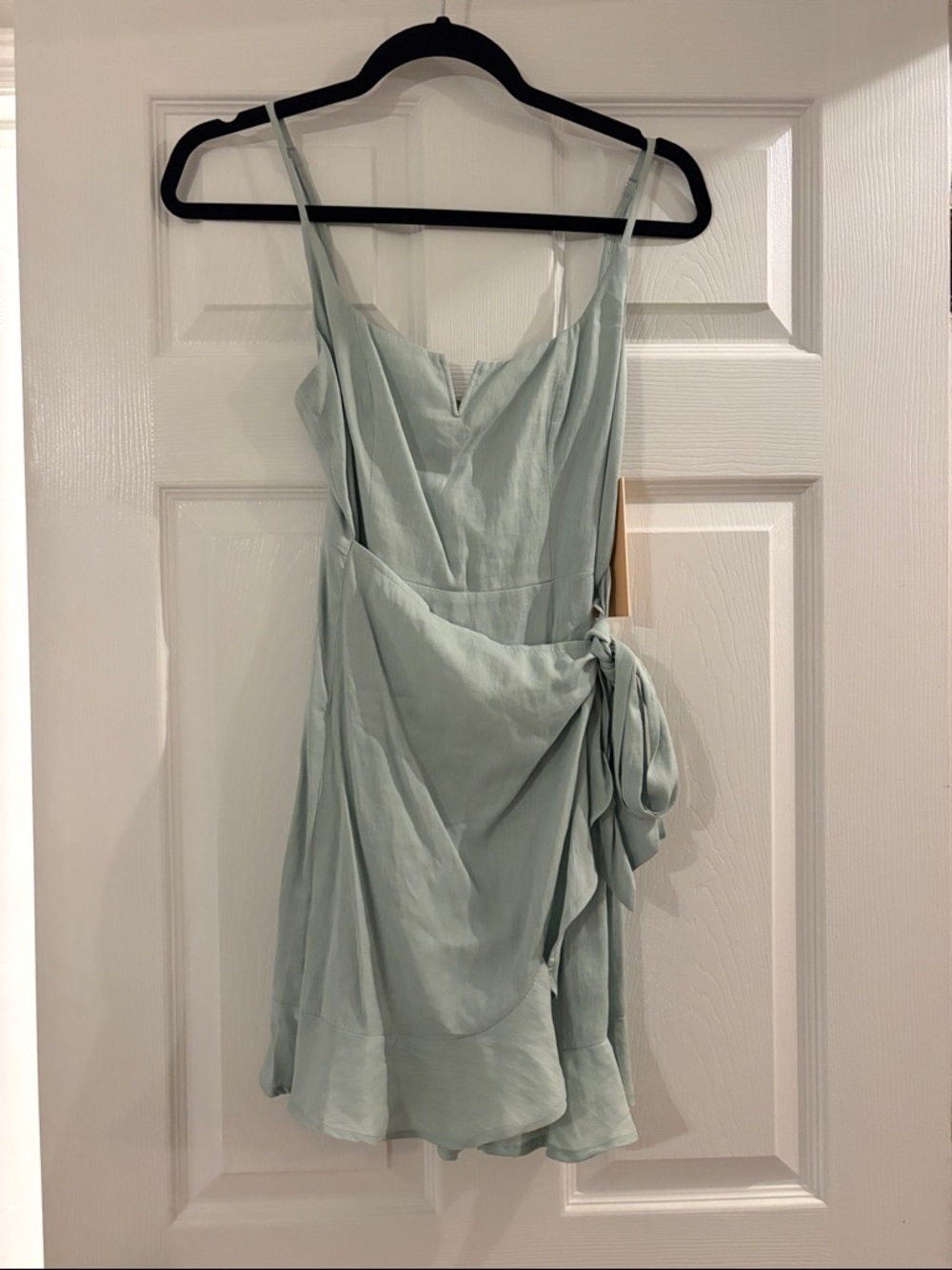 ✨BRAND NEW✨ SAGE GREEN MINI WRAP DRESS WITH BOW